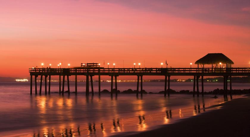 Imagen de los exteriores del Hotel Fiesta Resort Central Pacific - All Inclusive. Foto 7