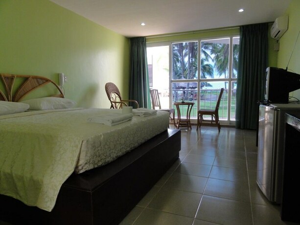 Imagen de la habitación del Hotel Fiesta Resort. Foto 15