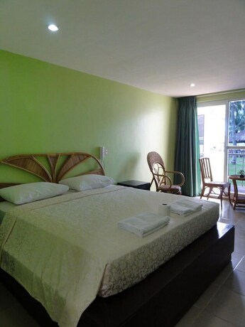 Imagen de la habitación del Hotel Fiesta Resort. Foto 23