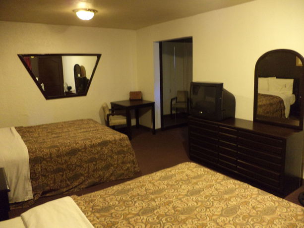 Imagen de la habitación del Hotel Fiesta Tijuana. Foto 7