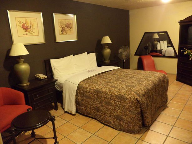 Imagen de la habitación del Hotel Fiesta Tijuana. Foto 8