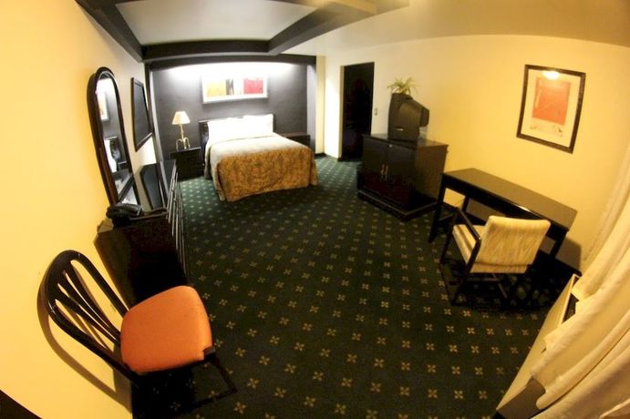 Imagen de la habitación del Hotel Fiesta Tijuana. Foto 10