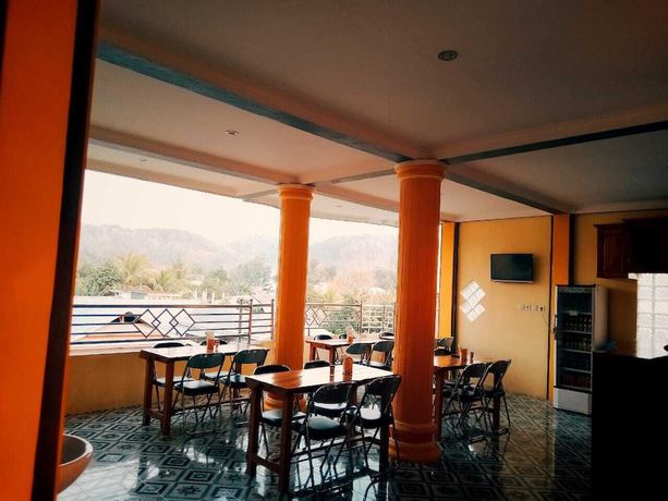 Imagen del bar/restaurante del Hotel Fifawind Komodo. Foto 4