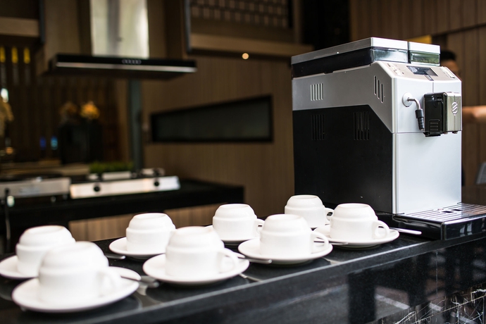 Imagen del bar/restaurante del Hotel Fifth Jomtien Pattaya. Foto 7