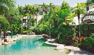 Imagen de la piscina del Hotel Figtree Lodge. Foto 5
