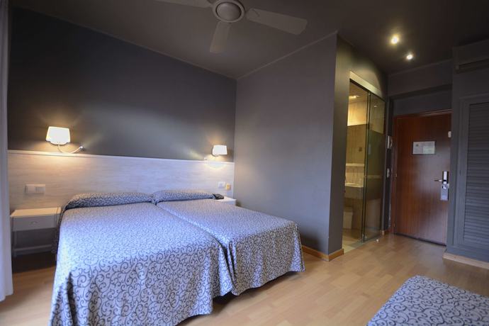Imagen de la habitación del Hotel Figueres Parc. Foto 5