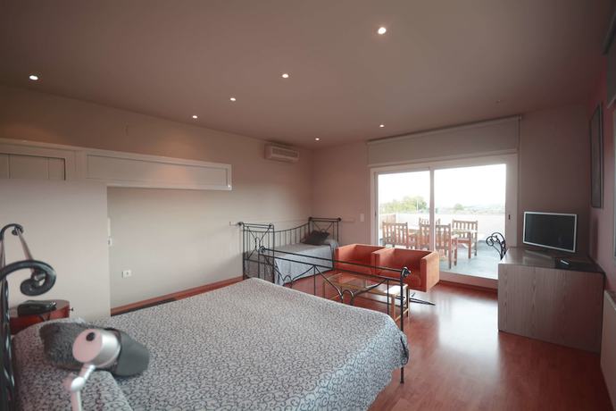 Imagen de la habitación del Hotel Figueres Parc. Foto 17