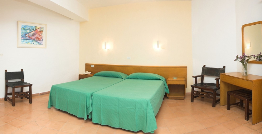 Imagen de la habitación del Hotel Figueretes. Foto 7