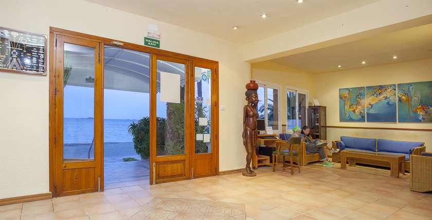 Imagen de los interiores del Hotel Figueretes. Foto 11