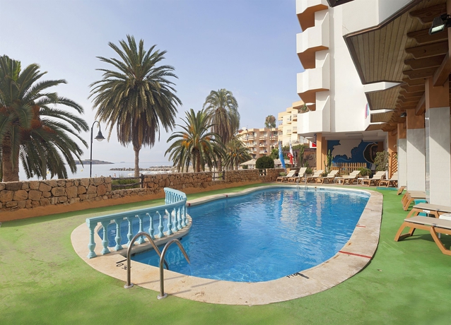 Imagen de la piscina del Hotel Figueretes. Foto 12