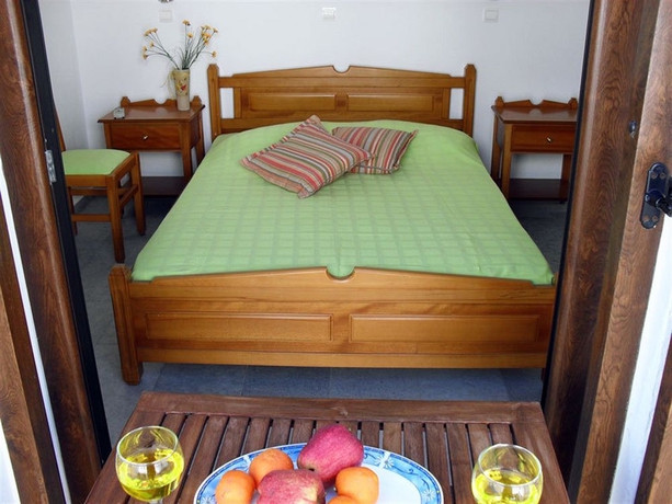 Imagen de la habitación del Hotel Fikas. Foto 5