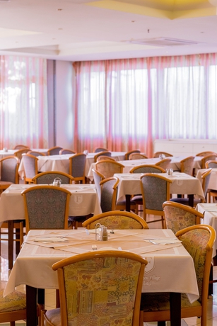 Imagen del bar/restaurante del Hotel Filerimos Village - All Inclusive. Foto 4