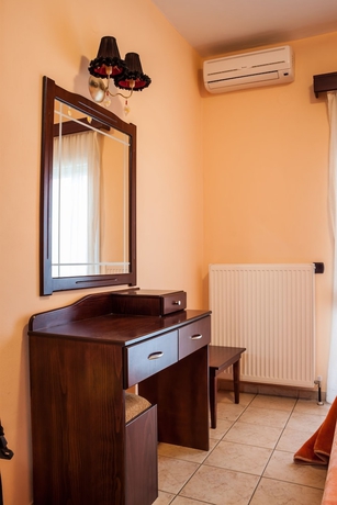 Imagen de la habitación del Hotel Filippion. Foto 11