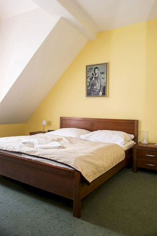 Imagen de la habitación del Hotel Film. Foto 4