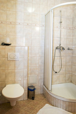 Imagen de la habitación del Hotel Film. Foto 11