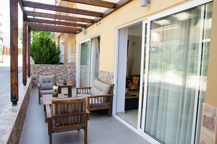 Imagen de los exteriores del Hotel Filmar, Rodas. Foto 11