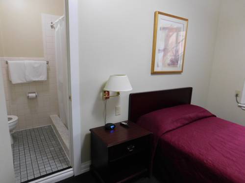 Imagen de la habitación del Hotel Filmores. Foto 9