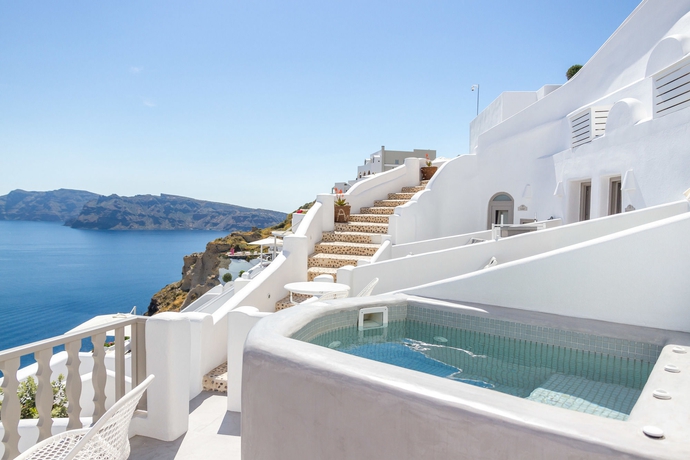 Imagen de los exteriores del Hotel Filotera Suites. Foto 13