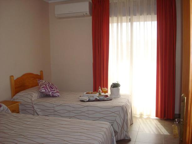 Imagen de la habitación del Hotel Fin De Semana. Foto 8