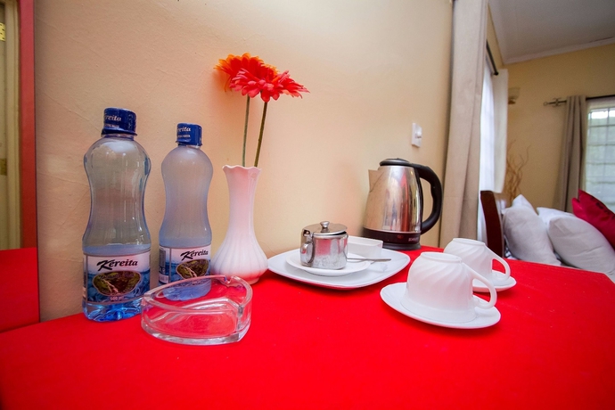 Imagen de la habitación del Hotel Fina Gardens Resort. Foto 8