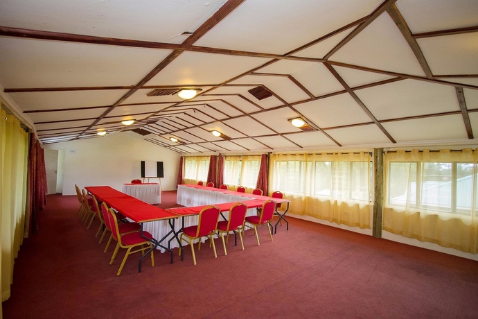 Imagen de los interiores del Hotel Fina Gardens Resort. Foto 15