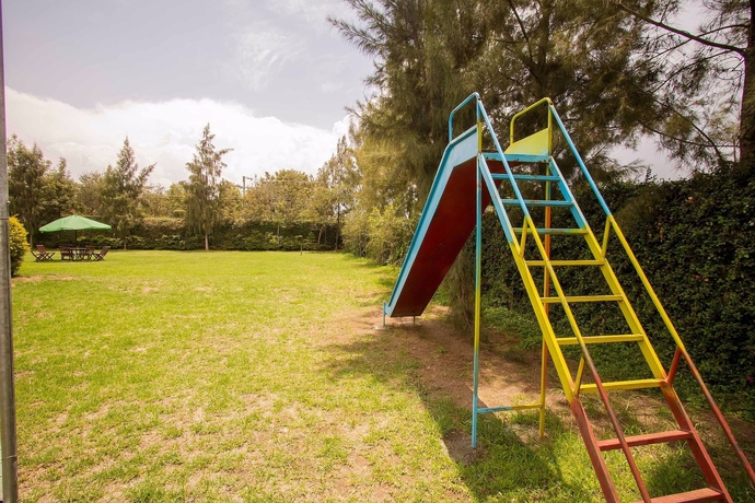 Imagen de los exteriores del Hotel Fina Gardens Resort. Foto 13