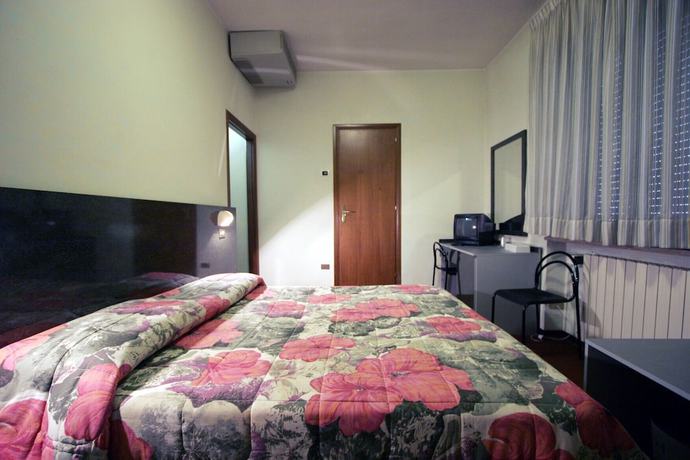 Imagen de la habitación del Hotel Fina, Narni. Foto 10