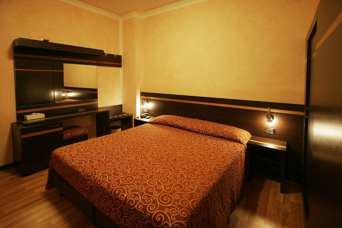 Imagen de la habitación del Hotel Fina, Narni. Foto 17