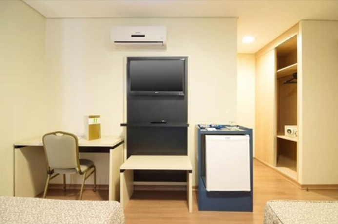 Imagen de la habitación del Hotel Financial. Foto 7