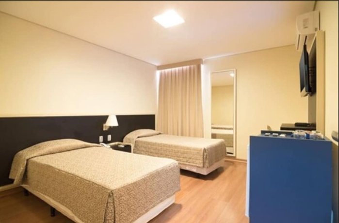 Imagen de la habitación del Hotel Financial. Foto 12