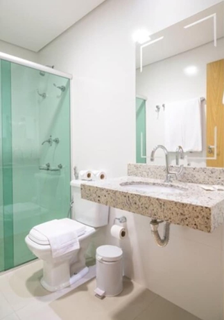 Imagen de la habitación del Hotel Financial. Foto 13