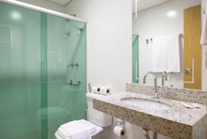 Imagen de la habitación del Hotel Financial. Foto 16