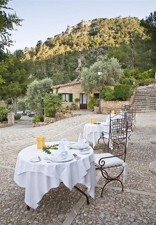 Imagen del bar/restaurante del Hotel Finca Albellons. Foto 3