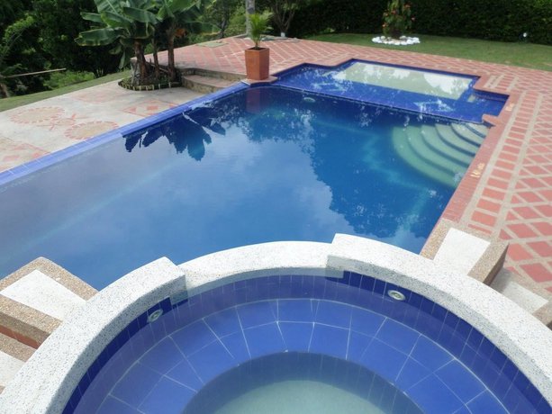 Imagen de la piscina del Hotel Finca Cafetos. Foto 17