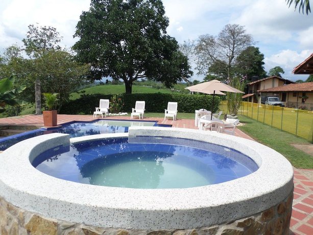 Imagen de la piscina del Hotel Finca Cafetos. Foto 19