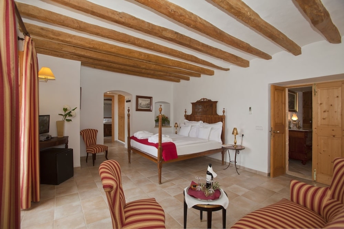 Imagen de la habitación del Hotel Finca Can Estades. Foto 3