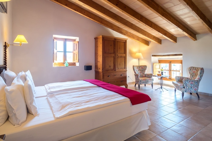 Imagen de la habitación del Hotel Finca Can Estades. Foto 4