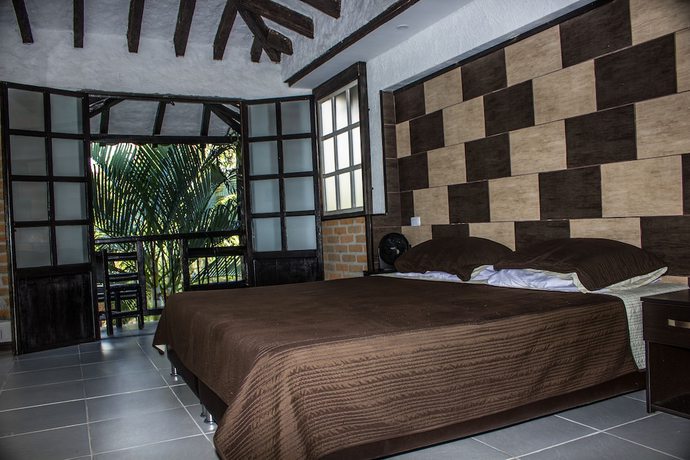 Imagen de la habitación del Hotel Finca Casanostra. Foto 11