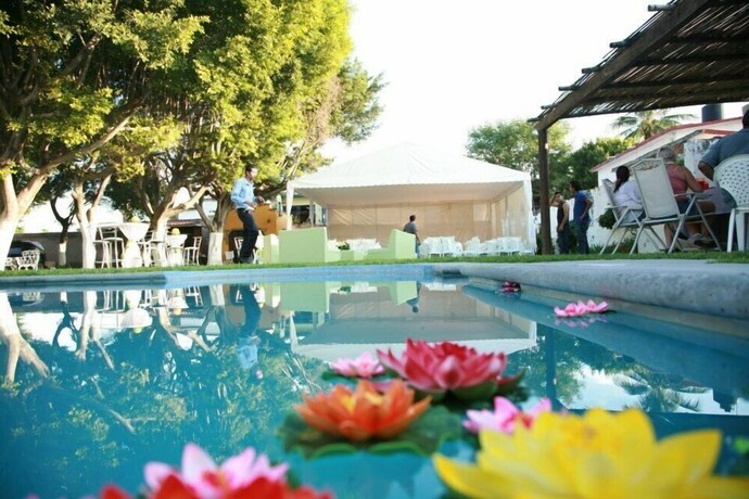 Imagen de la piscina del Hotel Finca De Los Angeles. Foto 37