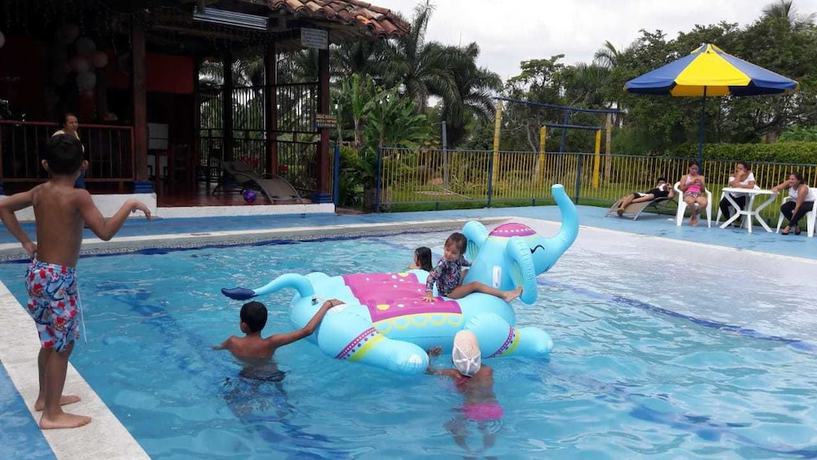 Imagen de la piscina del Hotel Finca El Barranco. Foto 17