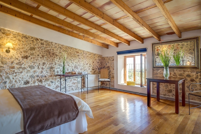 Imagen de la habitación del Hotel Finca Es Castell. Foto 6
