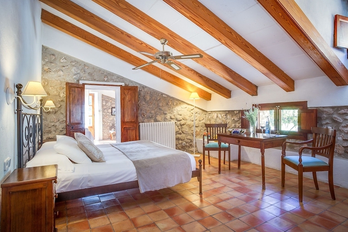 Imagen de la habitación del Hotel Finca Es Castell. Foto 11