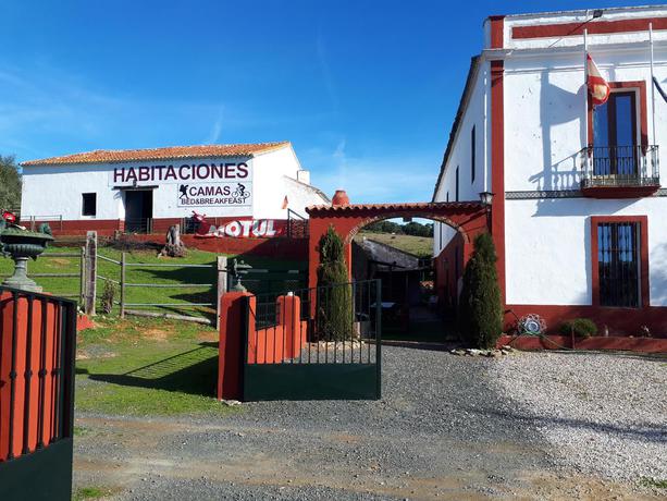 Imagen de los exteriores del Hotel Finca La Carnicera. Foto 9