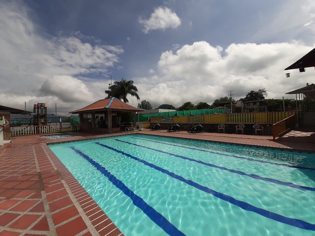 Imagen de la piscina del Hotel Finca La Fragata. Foto 18