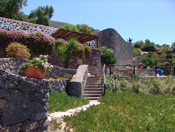 Imagen de los exteriores del Hotel Finca La Isa. Foto 9