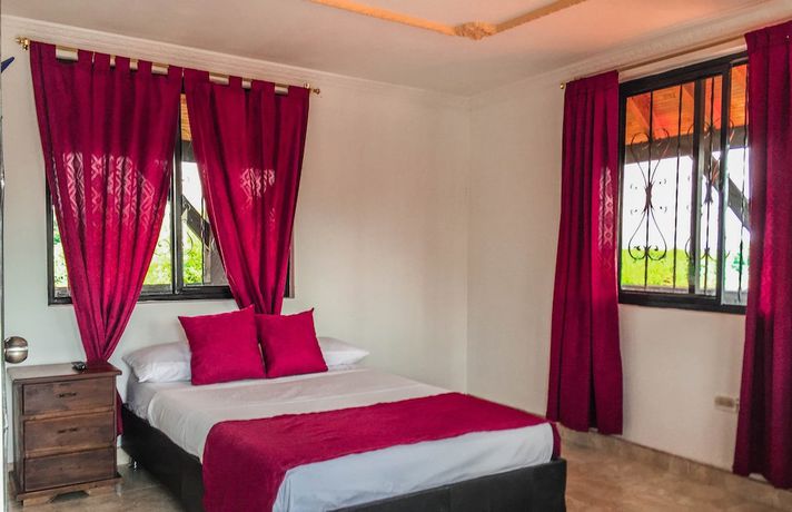 Imagen de la habitación del Hotel Finca La Marina. Foto 12