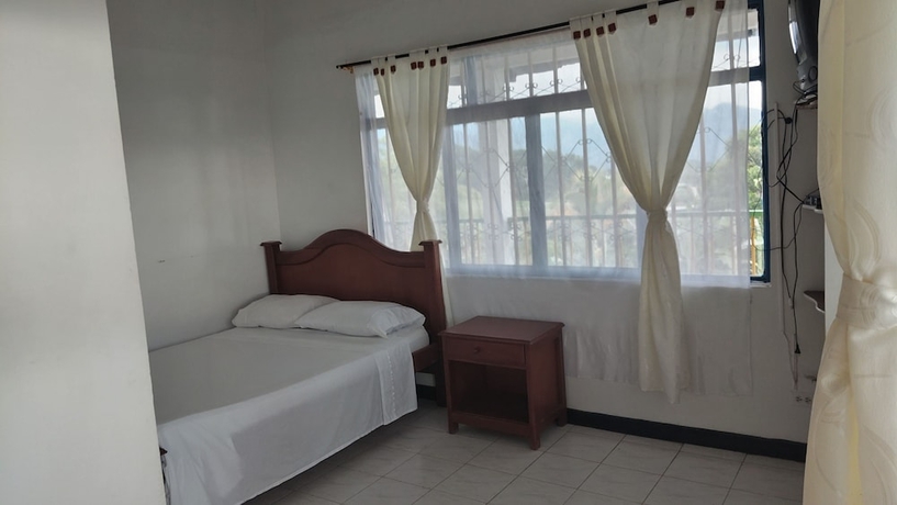 Imagen de la habitación del Hotel Finca La Moni. Foto 14