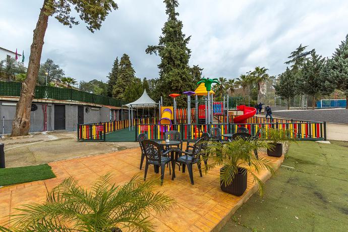 Imagen de los exteriores del Hotel Finca Los Abetos. Foto 17