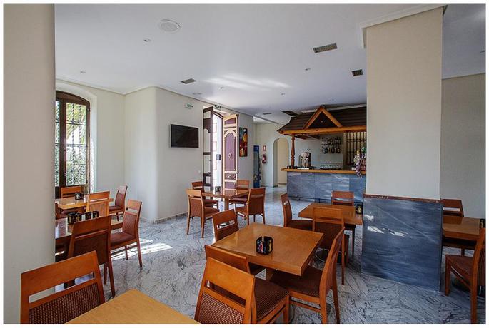 Imagen del bar/restaurante del Hotel Finca Los Abetos. Foto 4