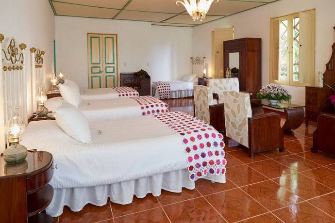 Imagen de la habitación del Hotel Finca Los girasoles, Montenegro. Foto 12